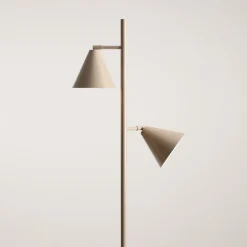Form 2 golvlampa