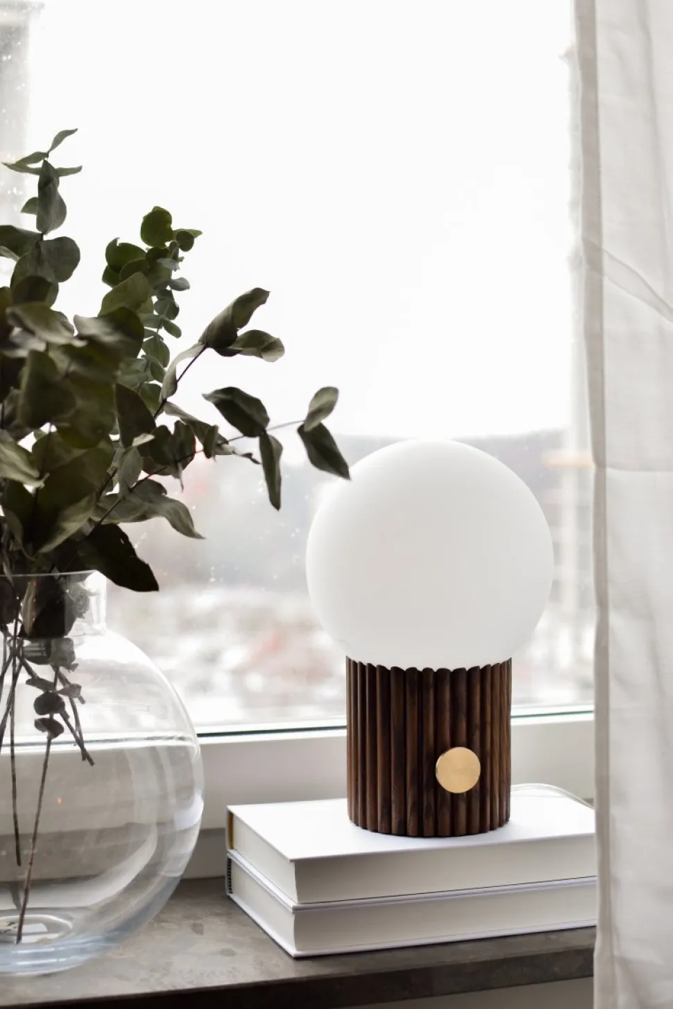 Hubble 24cm bordslampa