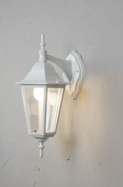 Kartano utelampa