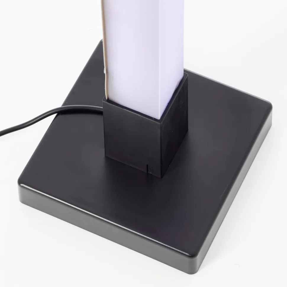 Neele golvlampa