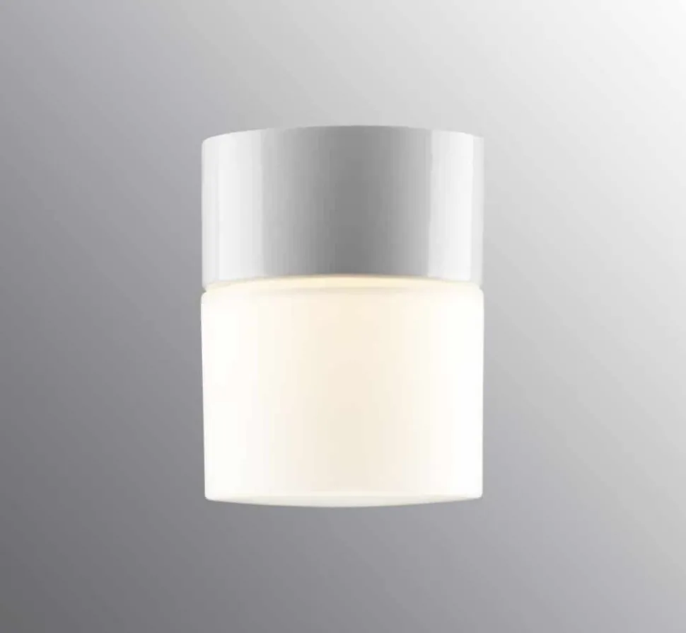 Opus 100/125 badrumslampa