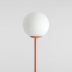 Pinne golvlampa